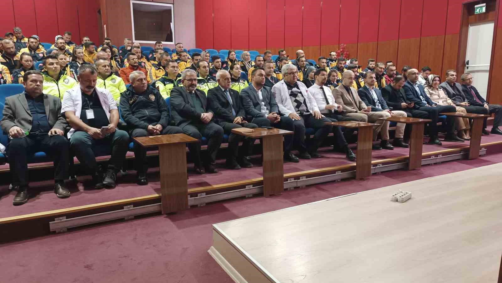 İnan; " Trafikte duyarlı davranarak ambulanslara yol vermekle her saniye bir hayat kurtarabilir"
